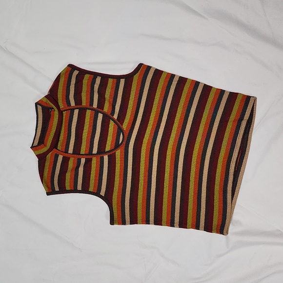 🫧 multi-colored keyhole tank 🫧 - Picture 1 of 5